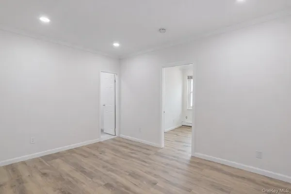 $2,800 | 21-29 Audrey Avenue, Unit D, Oyster Bay, NY 11771