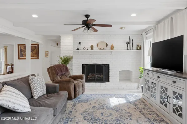 $325,000 | 125 Poinciana Drive, Jackson, MS 39211