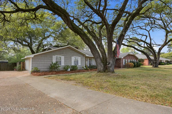 $325,000 | 125 Poinciana Drive, Jackson, MS 39211