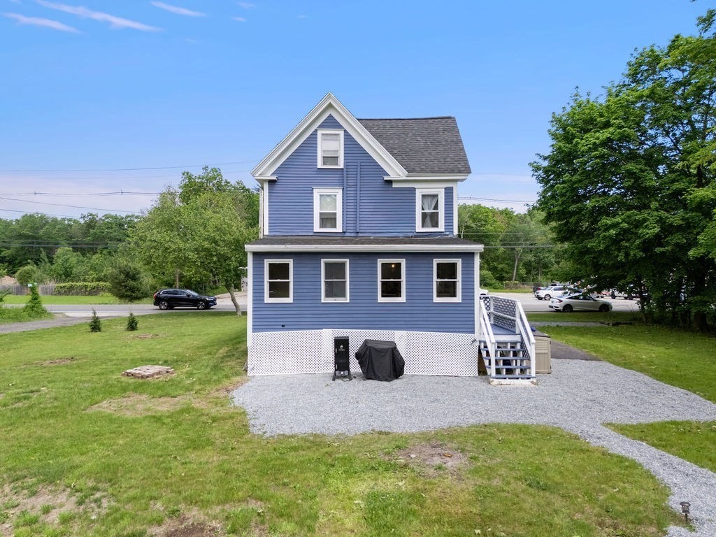 83 Elm Street Salisbury, MA 01952 - Photo 4 of 34