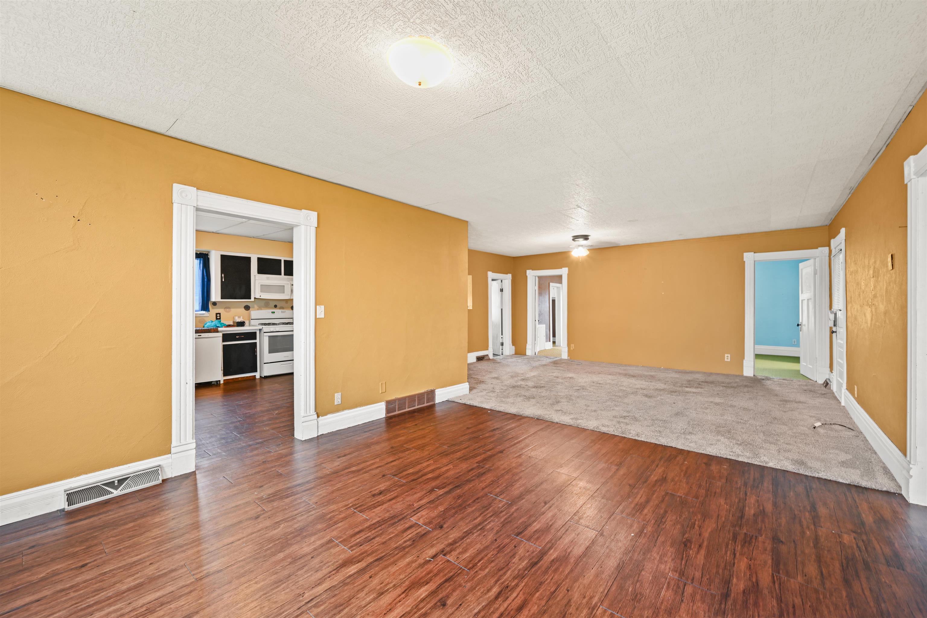 506 Buchanan Street Southwest Cascade, IA 52033 - Photo 12 of 19 Gallery Image 12
