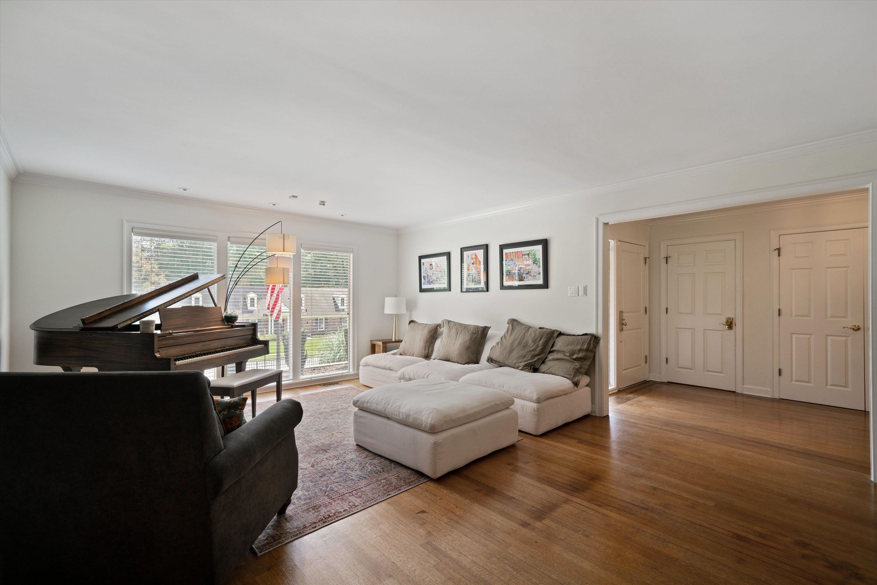 5690 North Angela Road Memphis, TN 38120 - Photo 4 of 40