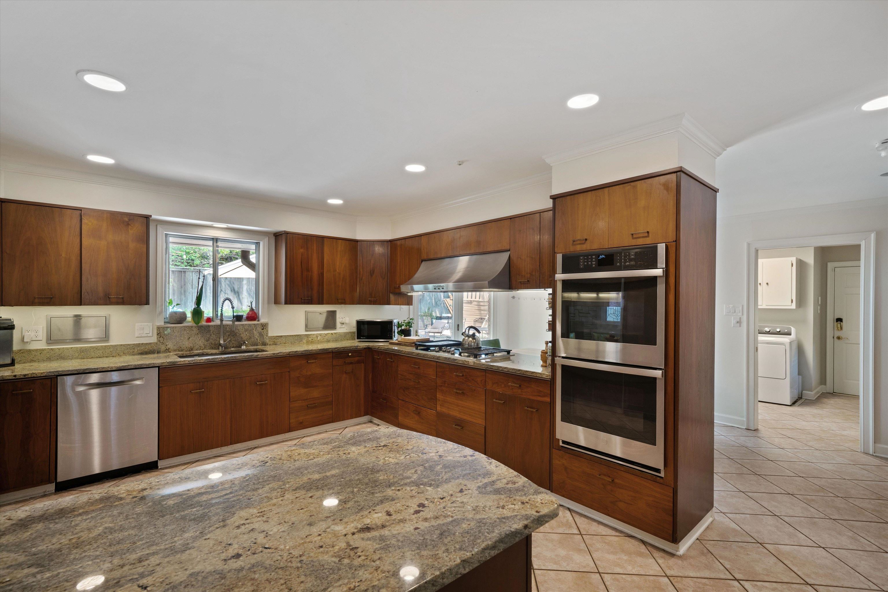 5690 North Angela Road Memphis, TN 38120 - Photo 8 of 40