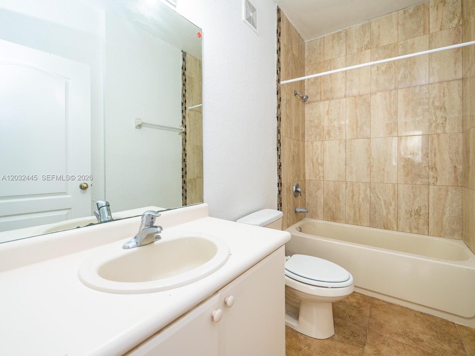 1663 Southeast 27th Drive, Unit 108 Homestead, FL 33035 - Photo 15 of 28