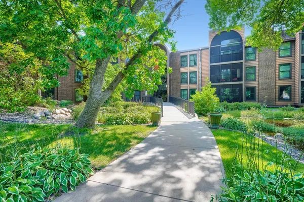 $185,000 | 9600 Portland Avenue, Unit 317, Bloomington, MN 55420