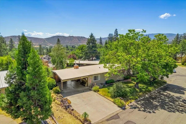 $369,000 | 1004 Park Place, Yreka, CA 96097