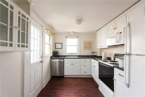 $4,750 | 11 Brewer Street, Newport, RI 02840