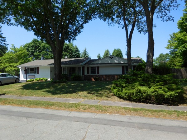 16 Flynn Road Peabody, MA 01960 - Photo 1 of 23 Gallery Image 1