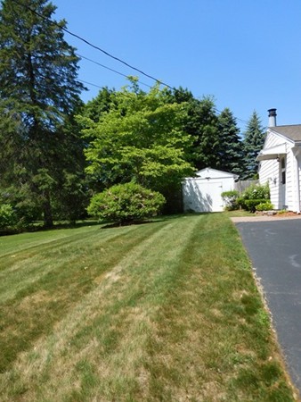 16 Flynn Road Peabody, MA 01960 - Photo 4 of 23 Gallery Image 4