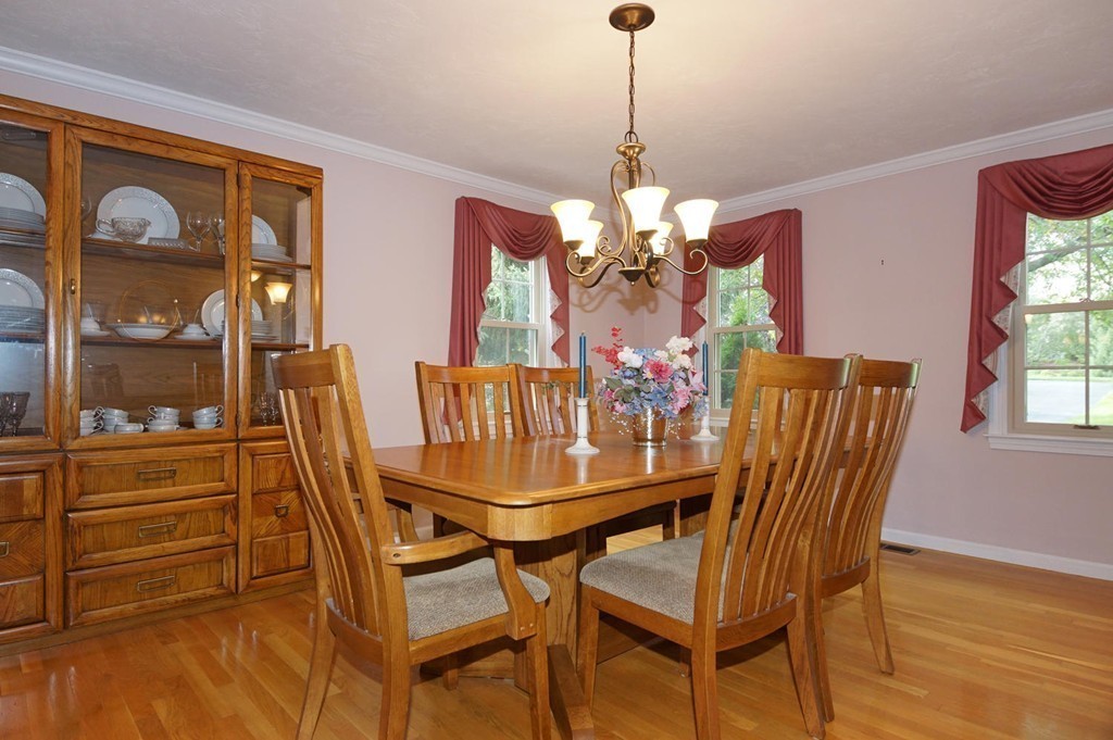 382 Stearns Road Marlborough, MA 01752 - Photo 5 of 30 Gallery Image 5