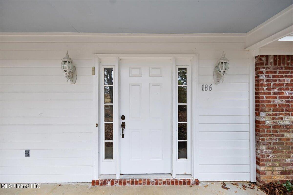 186 Charlie White Road Pelahatchie, MS 39145 - Photo 4 of 28 04-HTP29500