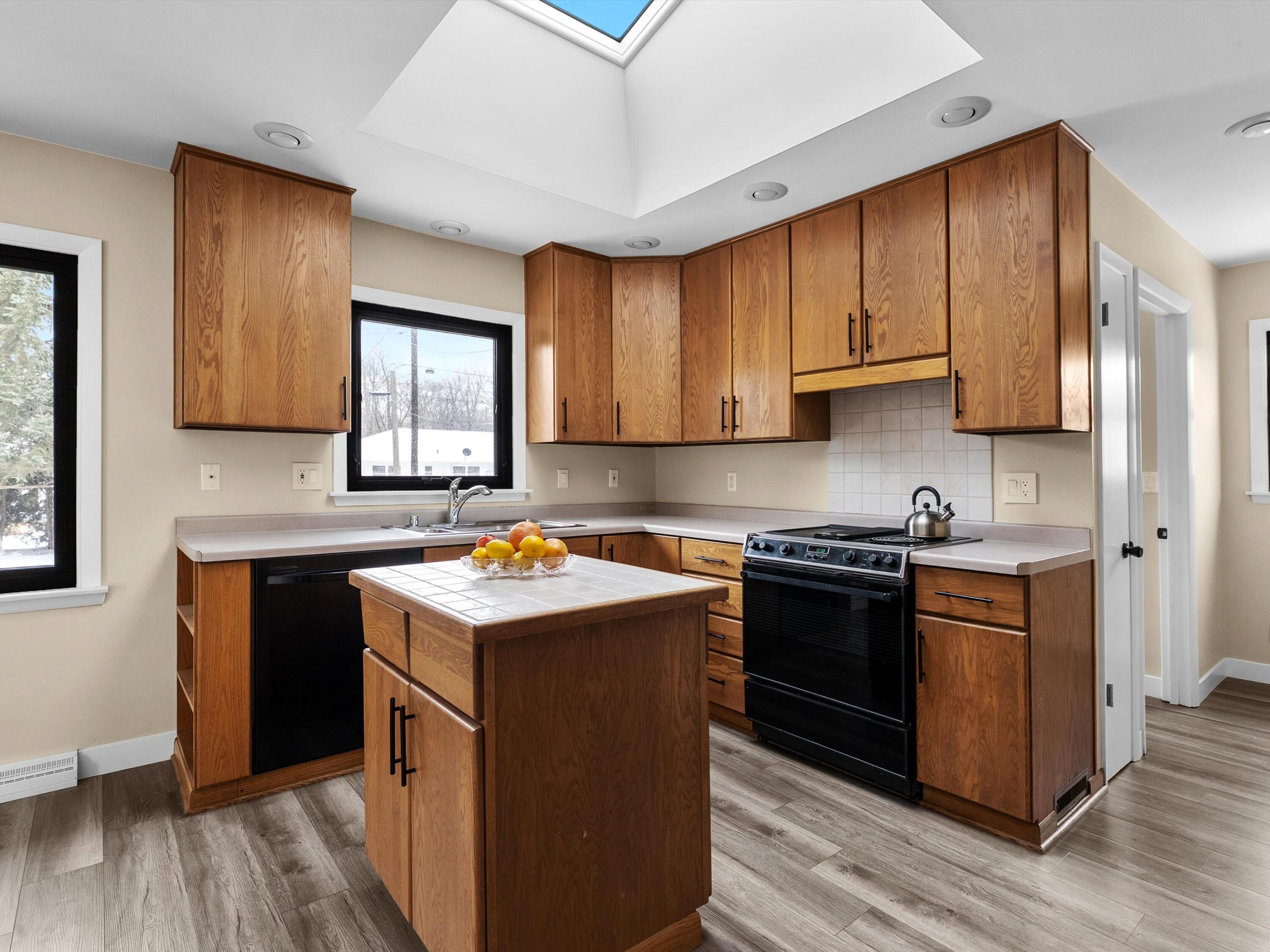 2117 Menasha Avenue Manitowoc, WI 54220 - Photo 15 of 32 14-014_2763219_09633