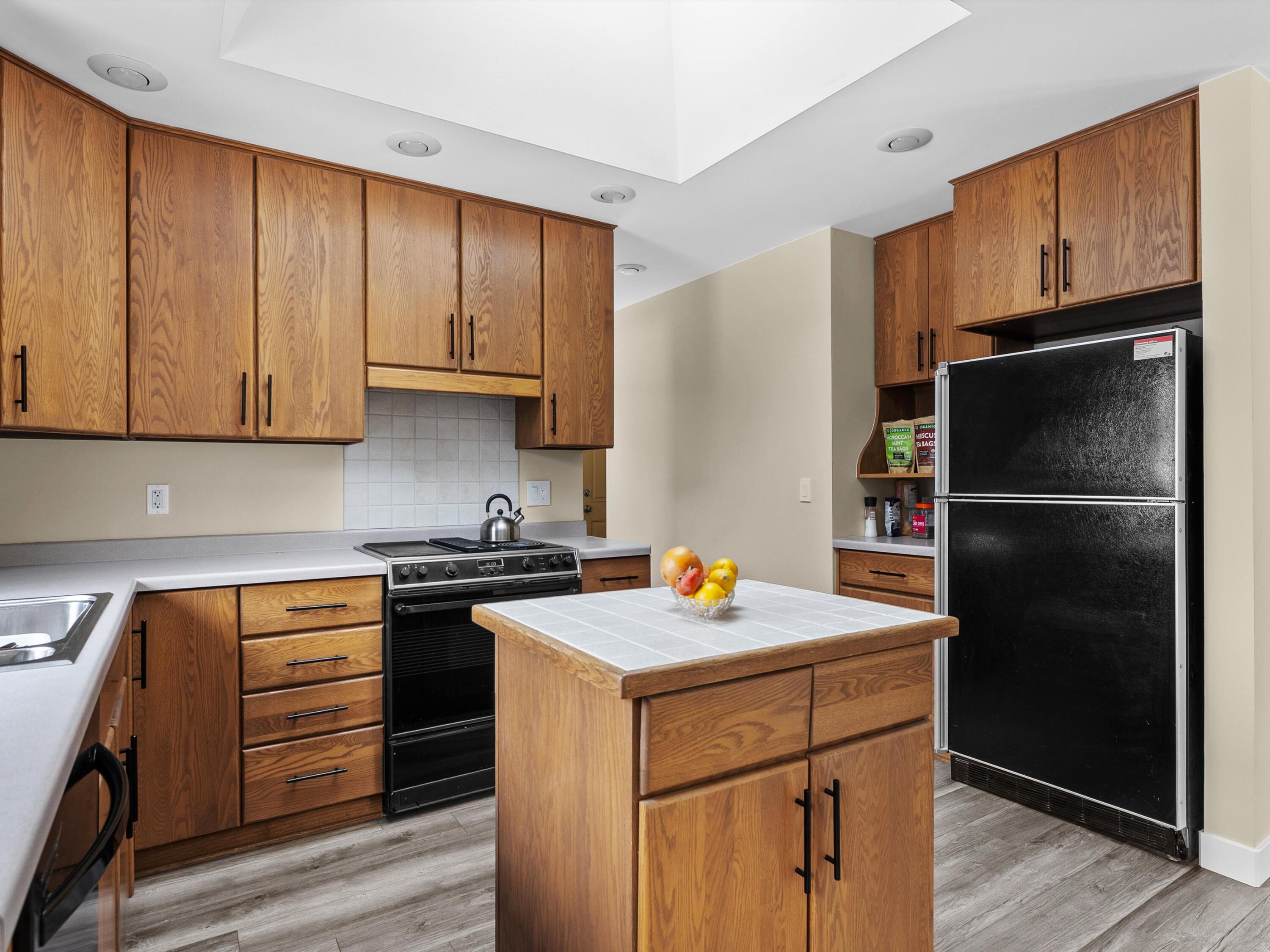 2117 Menasha Avenue Manitowoc, WI 54220 - Photo 17 of 32 16-016_2763219_09639