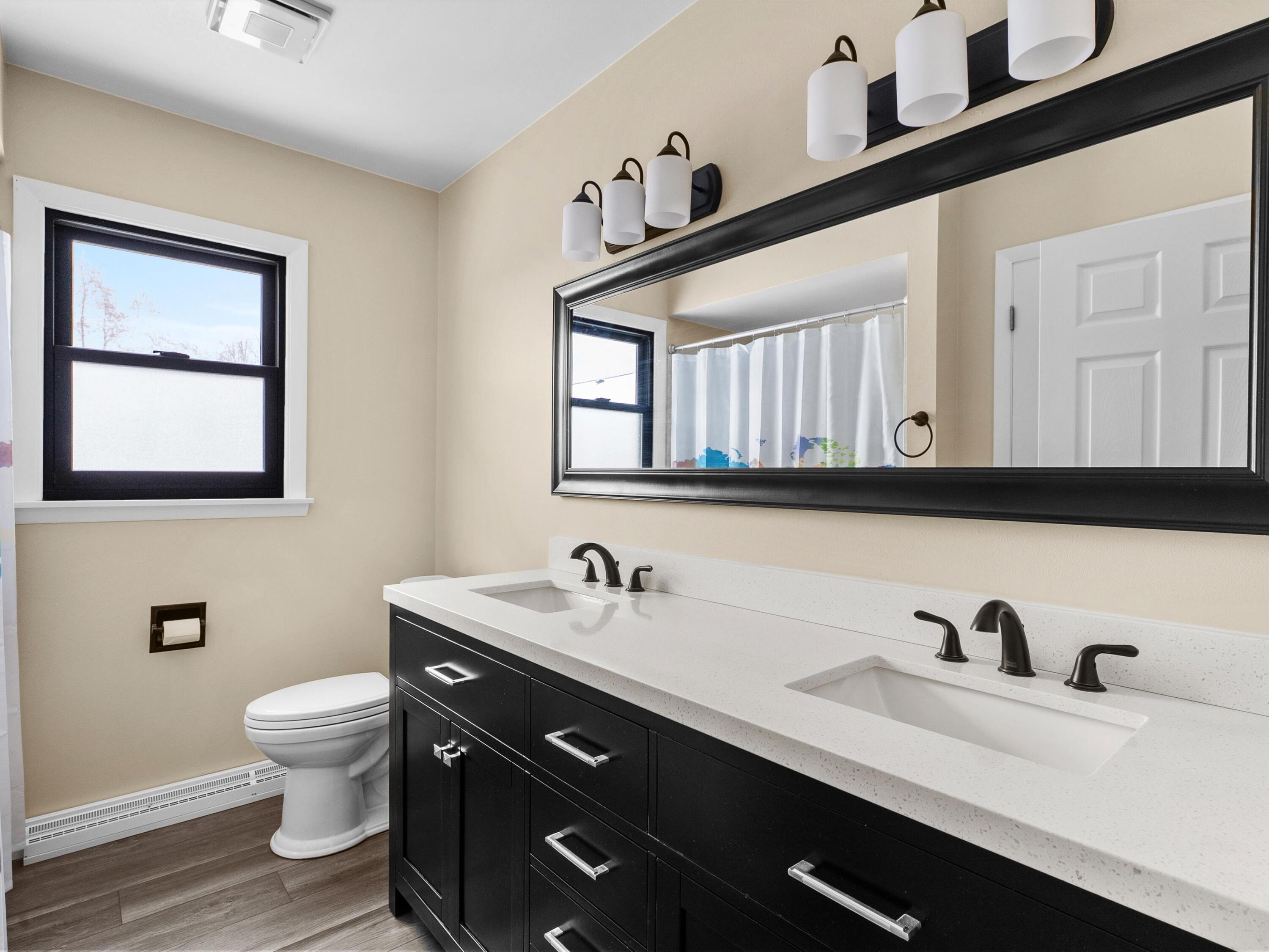 2117 Menasha Avenue Manitowoc, WI 54220 - Photo 19 of 32 18-018_2763219_09645