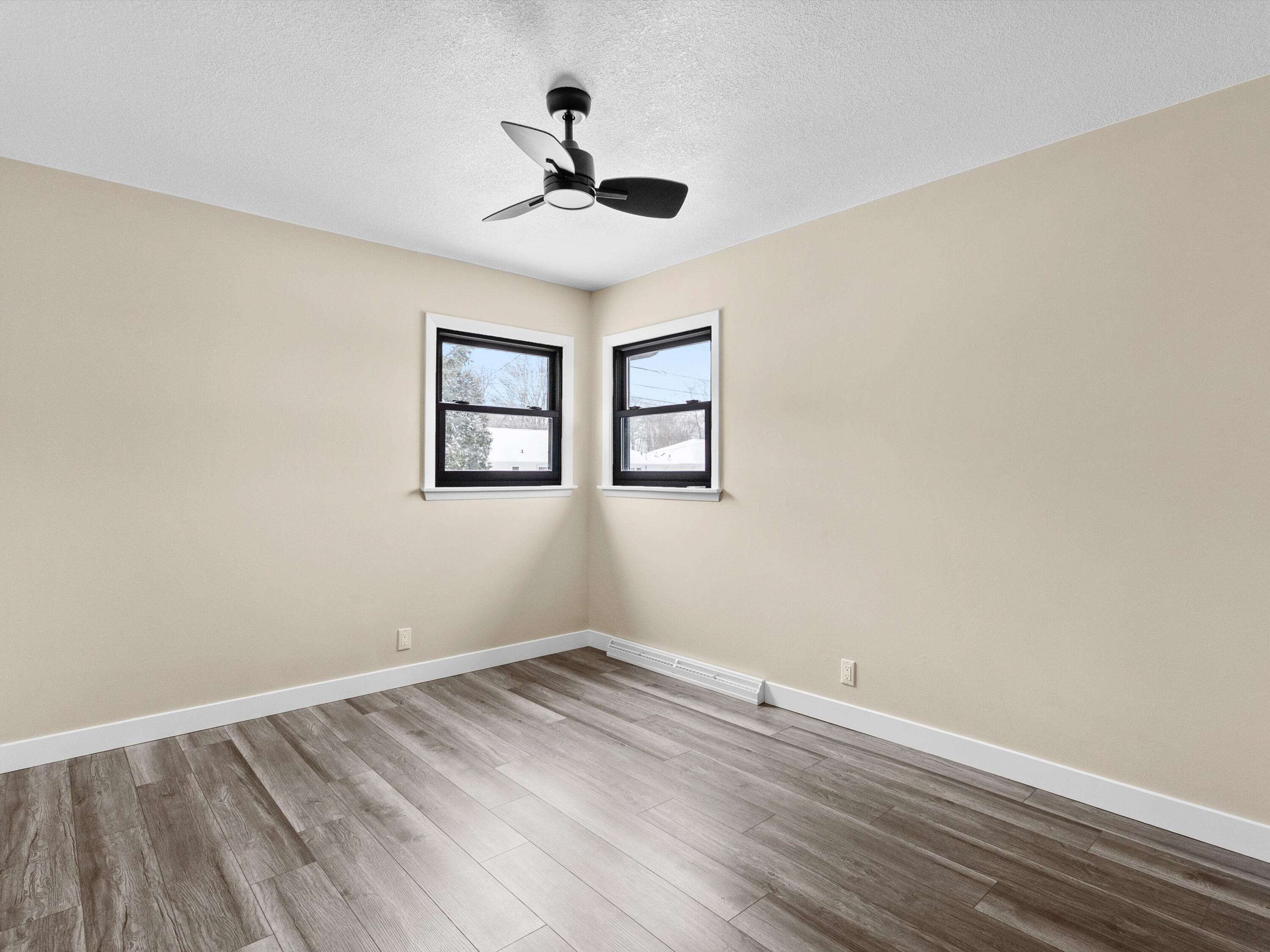 2117 Menasha Avenue Manitowoc, WI 54220 - Photo 20 of 32 19-019_2763219_09648