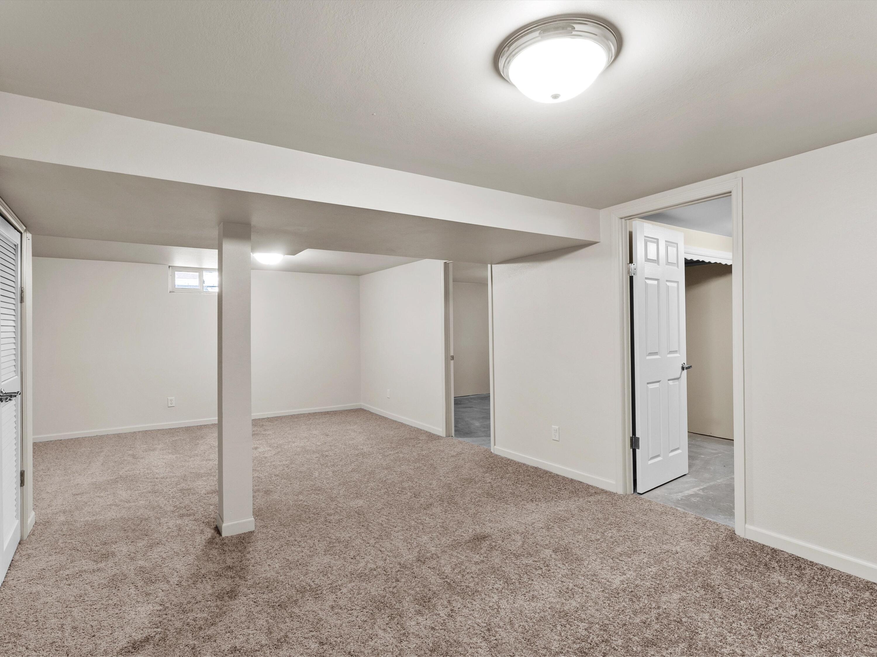 2117 Menasha Avenue Manitowoc, WI 54220 - Photo 25 of 32 25-025_2763219_09666