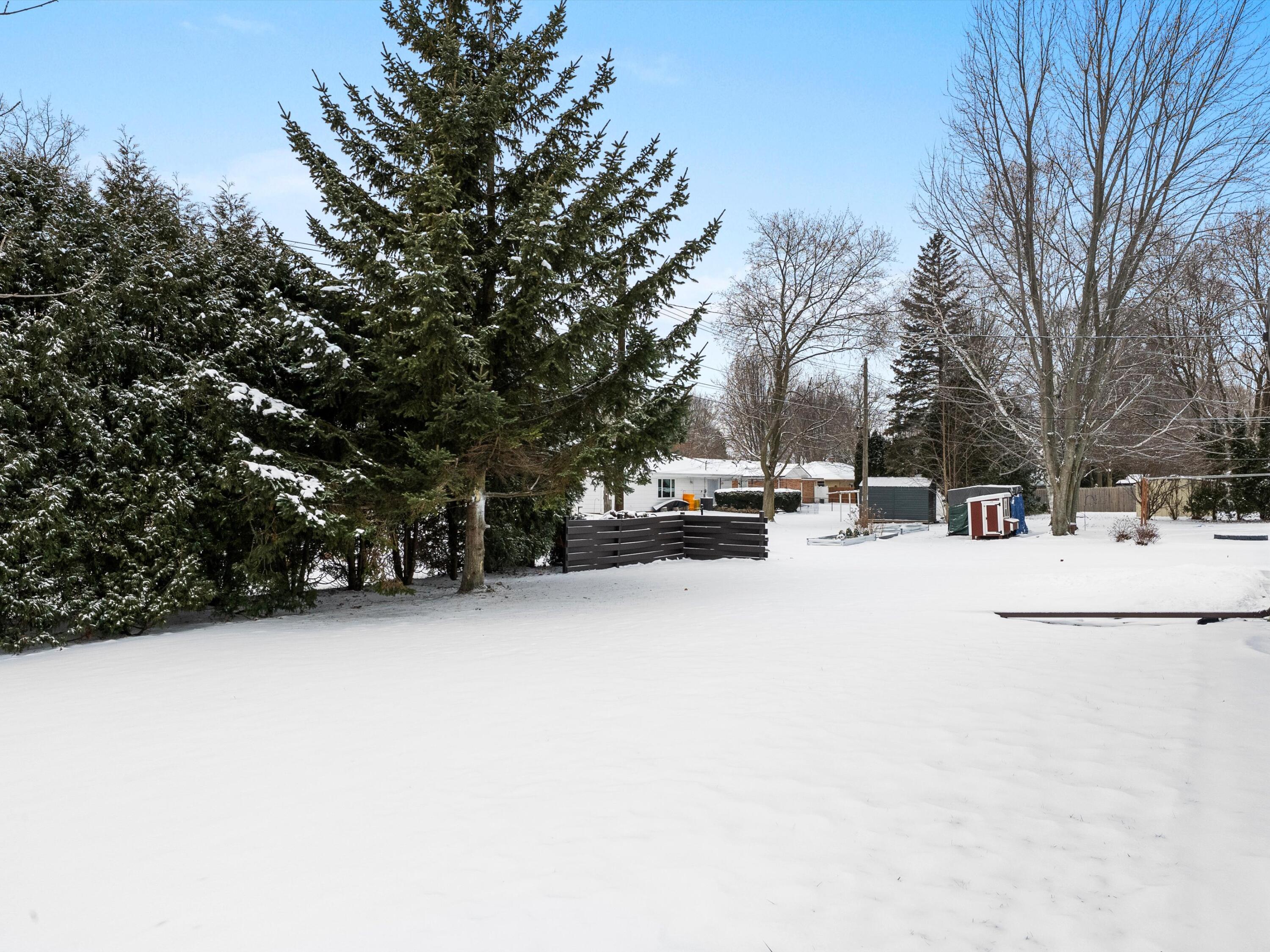 2117 Menasha Avenue Manitowoc, WI 54220 - Photo 2 of 32 03-003_2763219_09606