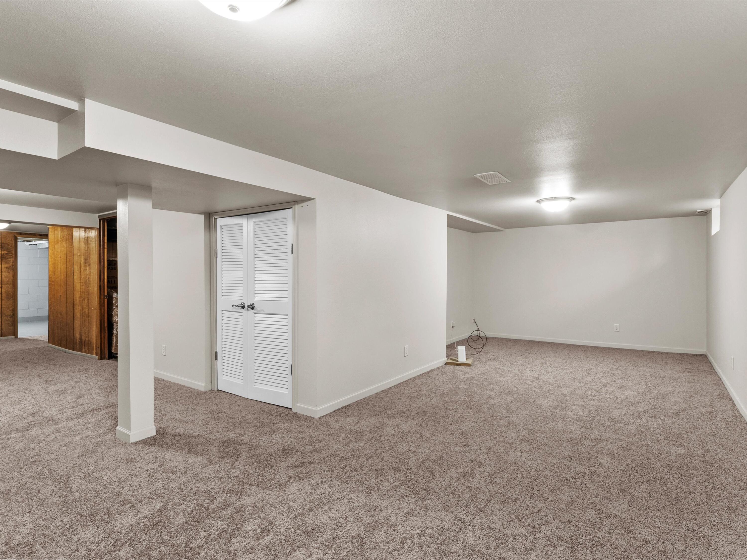 2117 Menasha Avenue Manitowoc, WI 54220 - Photo 28 of 32 28-028_2763219_09675