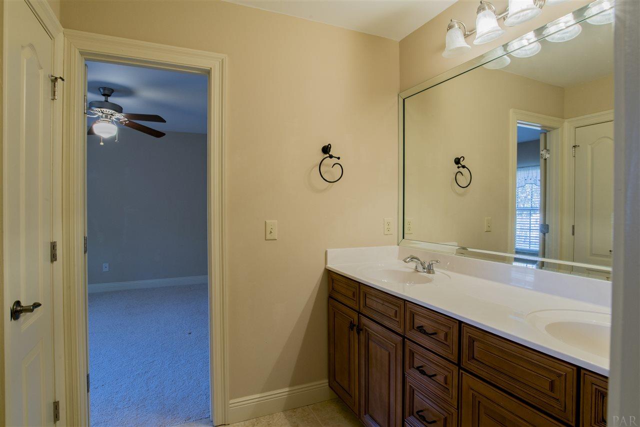 123 Raby Lane Pensacola, FL 32507 - Photo 14 of 23 Jack N Jill Bath Upstairs