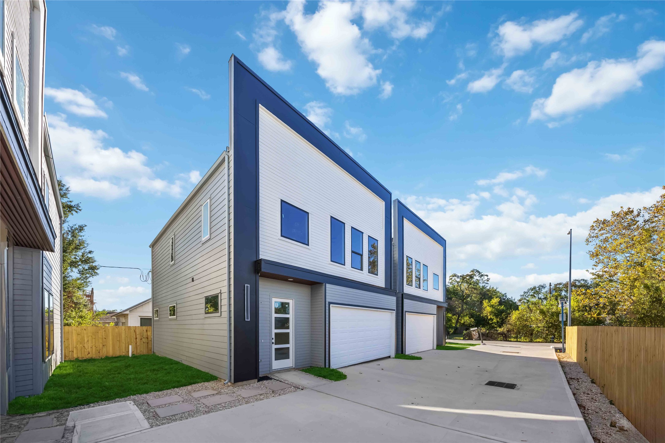 7127 England Street Houston, TX 77021 - Photo 2 of 27