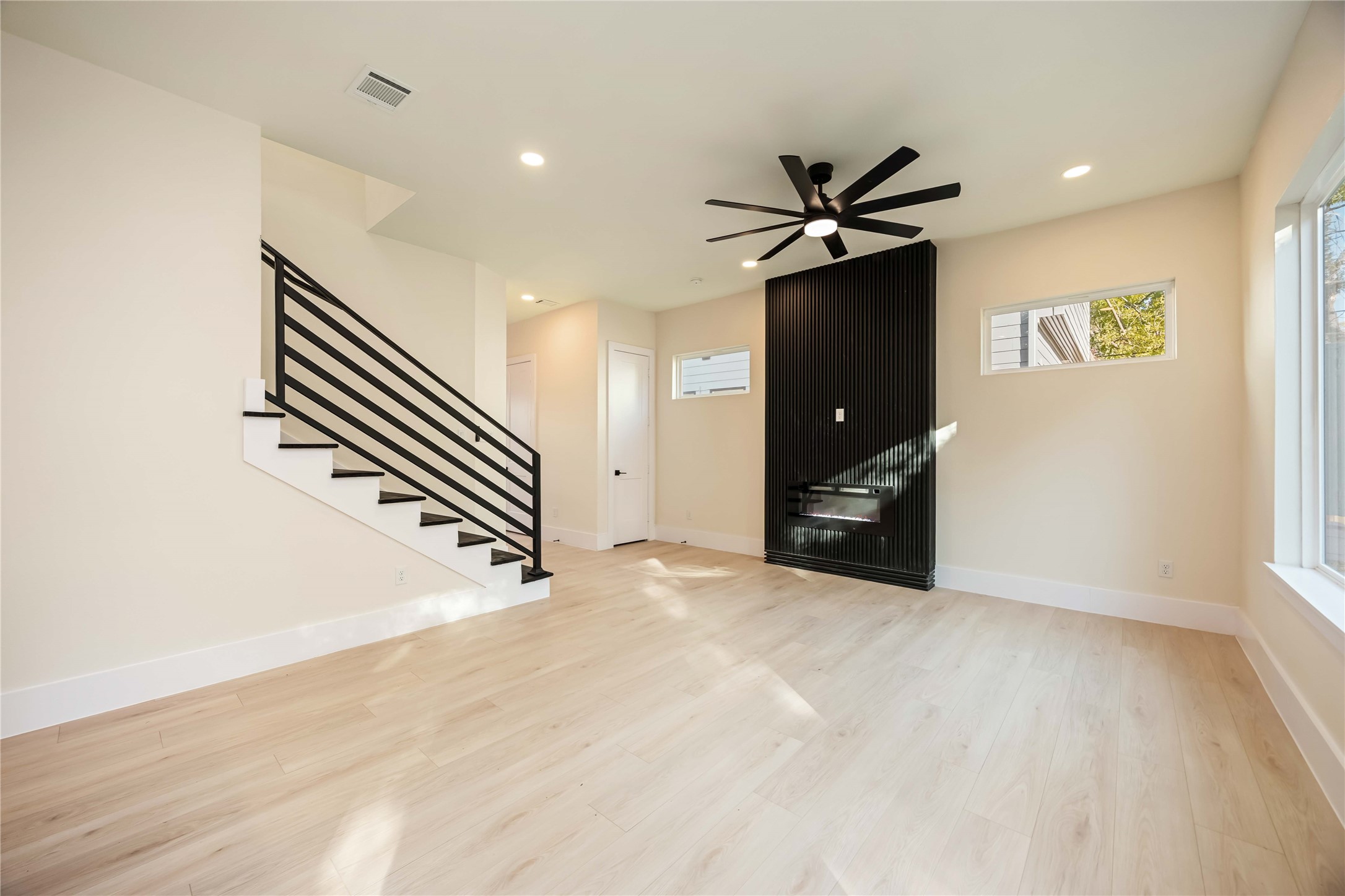 7127 England Street Houston, TX 77021 - Photo 6 of 27