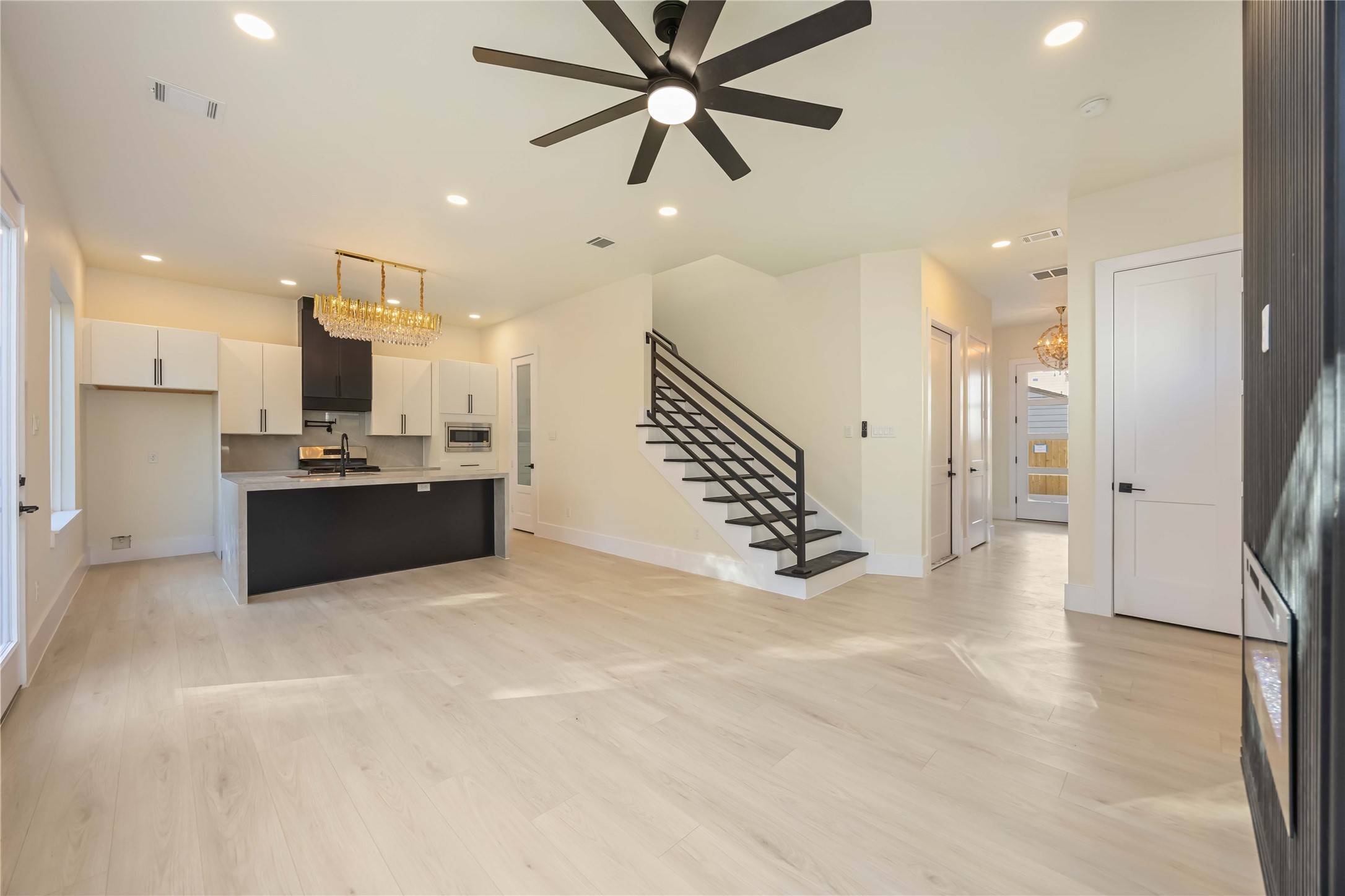7127 England Street Houston, TX 77021 - Photo 7 of 27