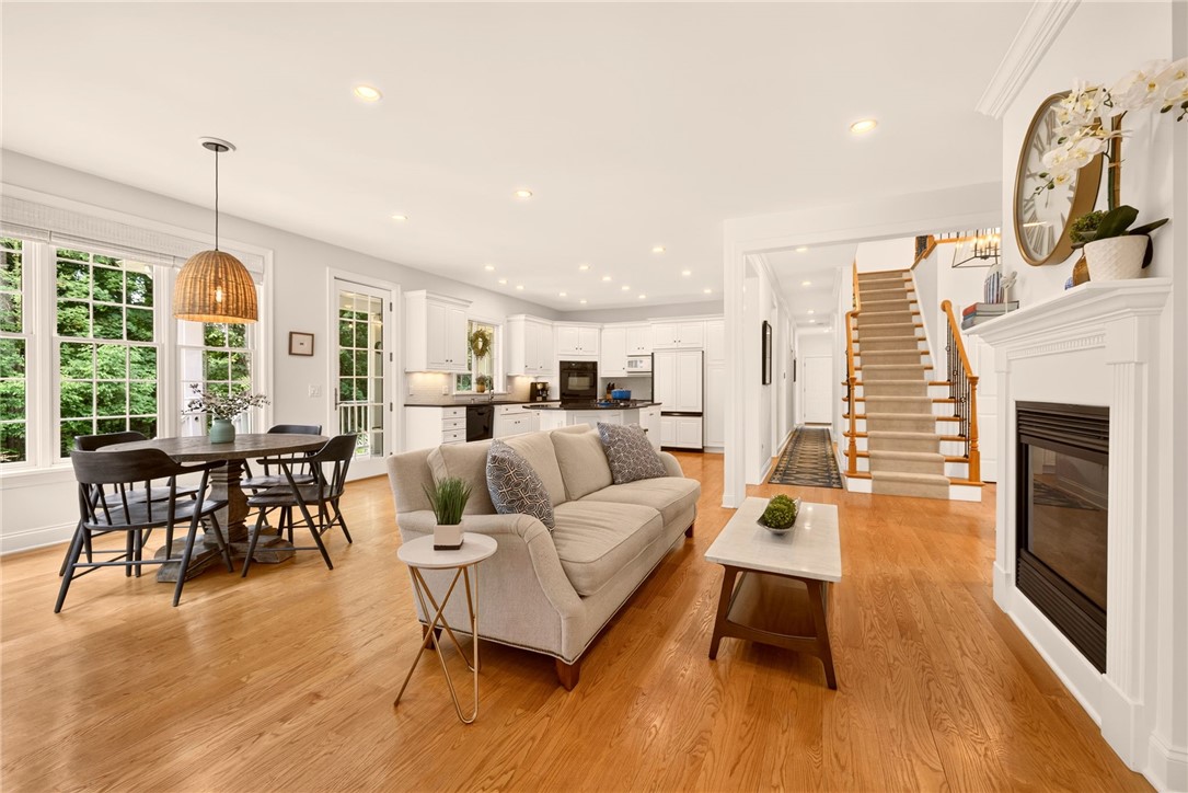 5 Risewood Lane Pittsford, NY 14534 - Photo 4 of 44
