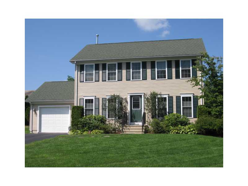 5 Valley Road East Greenwich, RI 02818 - Photo 13 of 24 Exterior Front.