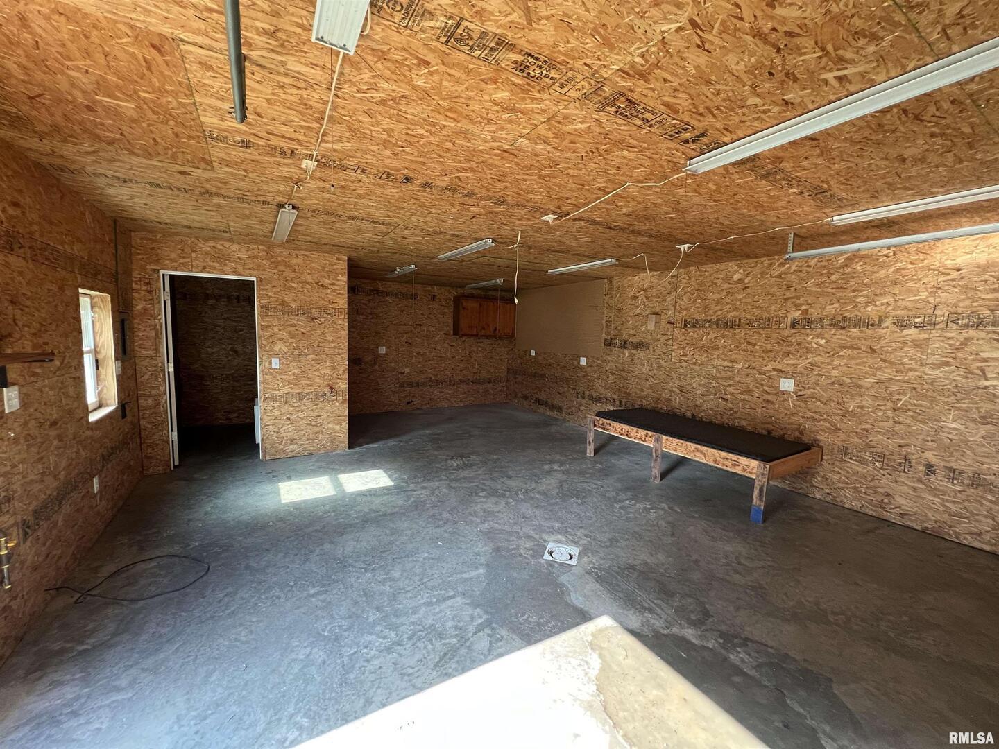 2417 1st Street Eldorado, IL 62930 - Photo 20 of 21 a view of a room with gym equipment
