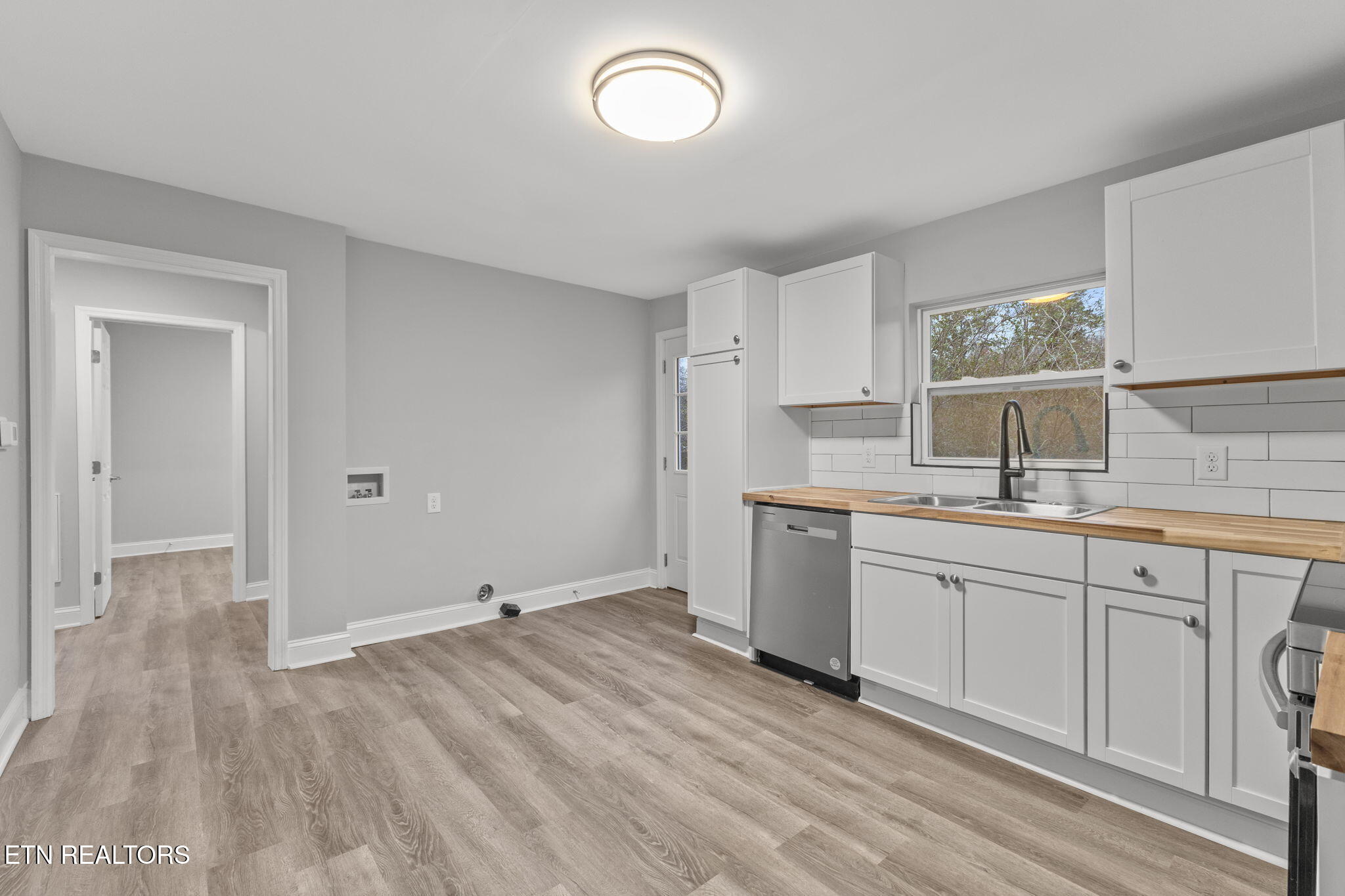 1633 Wilson Road Knoxville, TN 37912 - Photo 14 of 25 Kitchen