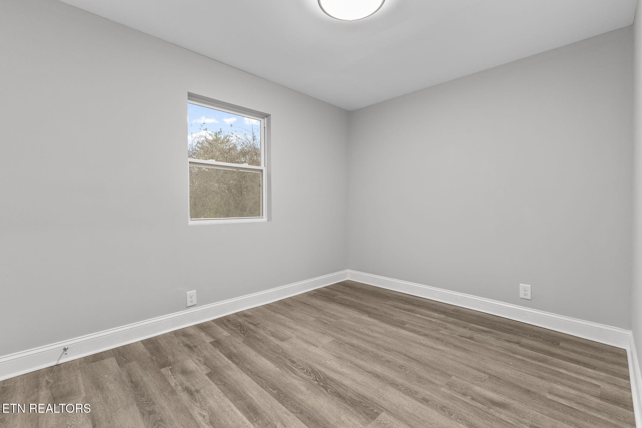1633 Wilson Road Knoxville, TN 37912 - Photo 18 of 25 Bedroom