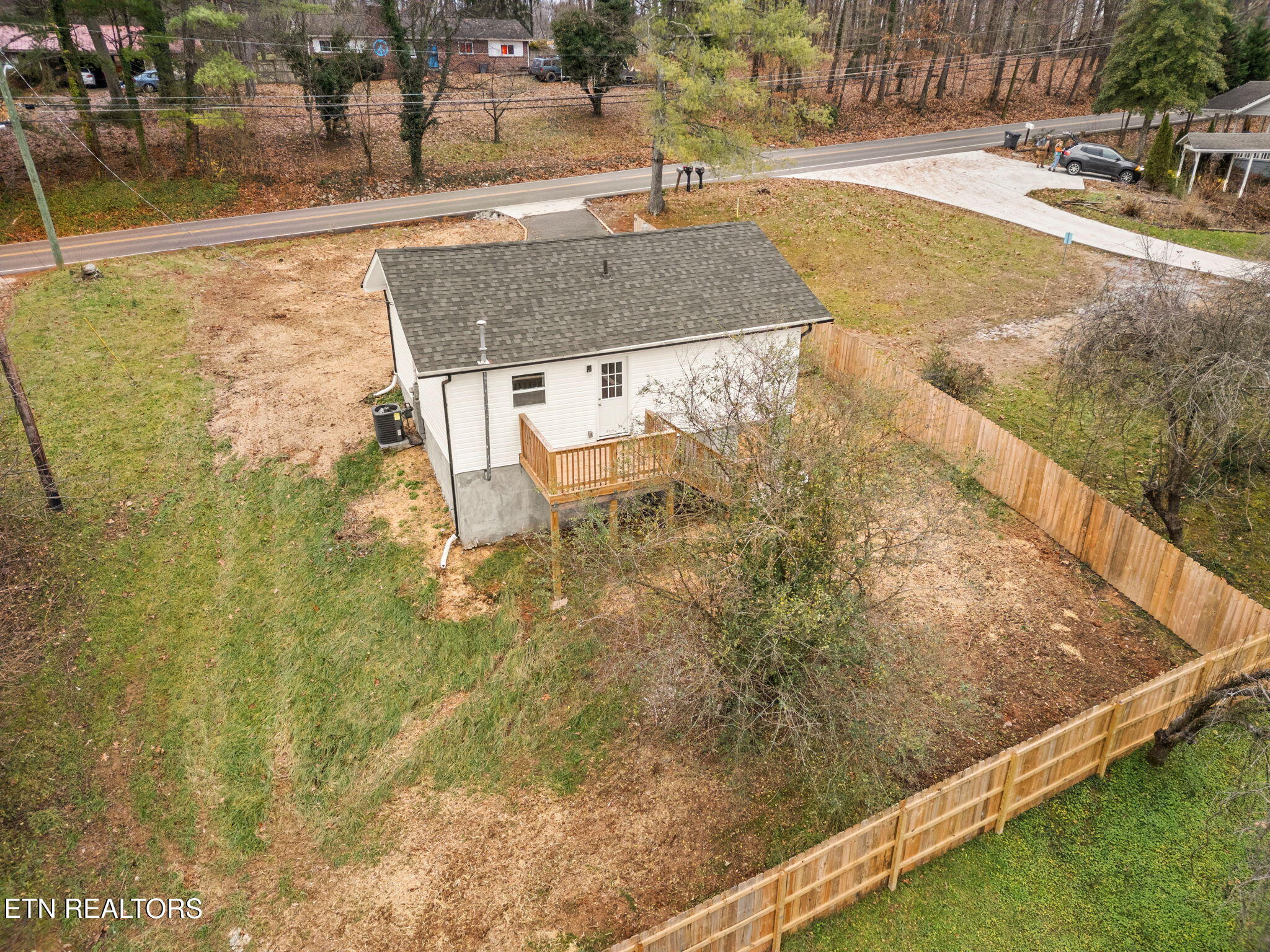 1633 Wilson Road Knoxville, TN 37912 - Photo 5 of 25 Aerial yard