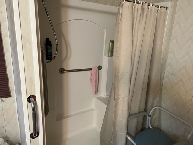 147 Philpot Road Ardmore, TN 38449 - Photo 13 of 21 a bathroom with a shower
