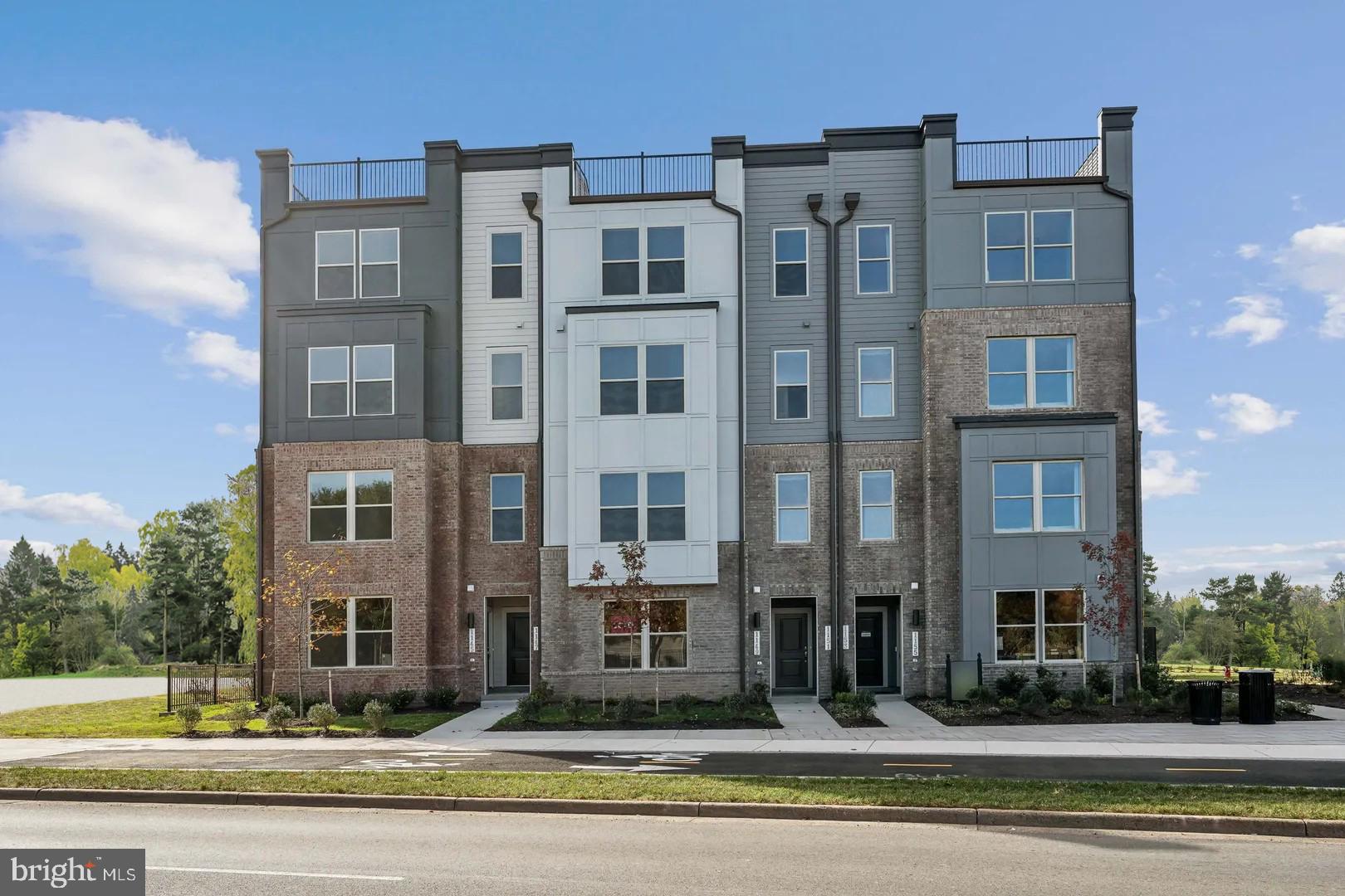 13630 Innovation Station Loop Herndon, VA 20171 - Photo 1 of 33