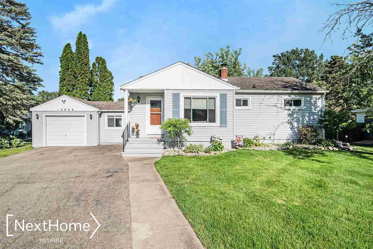 10809 South Center Road Grand Blanc, MI 48439 - Photo 1 of 19 50076990.JPG