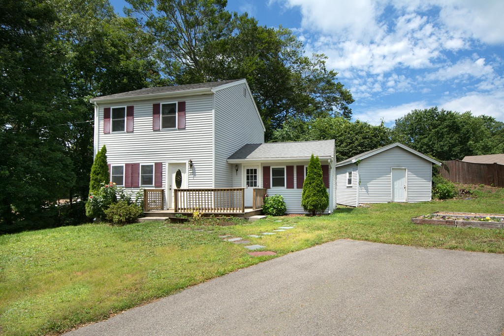 22 Overlook Road Holbrook, MA 02343 - Photo 1 of 11
