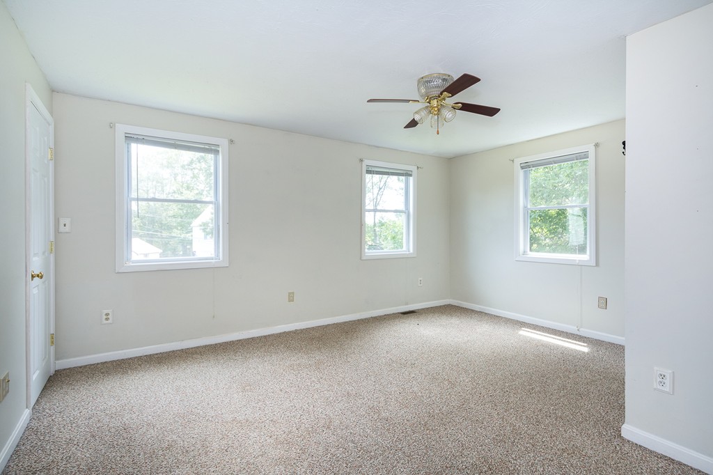 22 Overlook Road Holbrook, MA 02343 - Photo 8 of 11