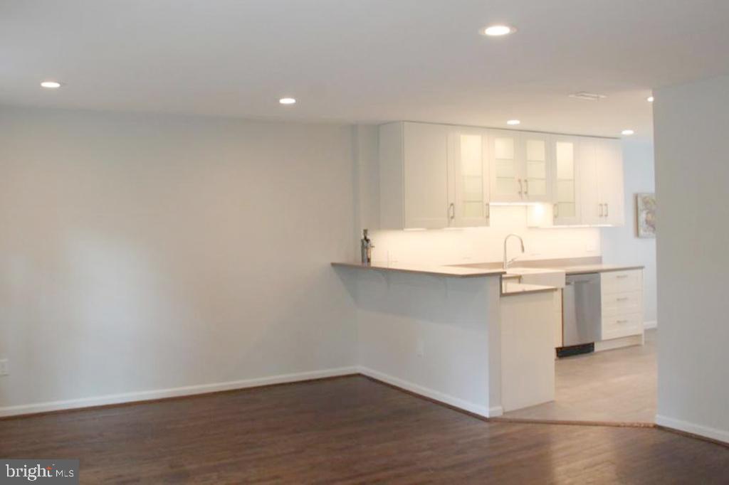 2162 Golf Course Drive Reston, VA 20191 - Photo 13 of 60