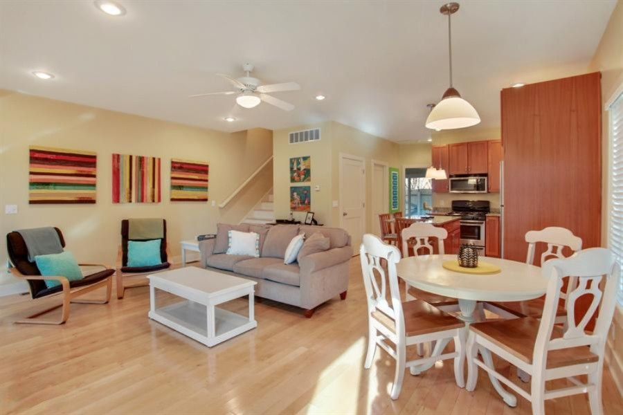 16032 Goodwin Union, Unit 13 Union Pier, MI 49129 - Photo 6 of 24 Dining area