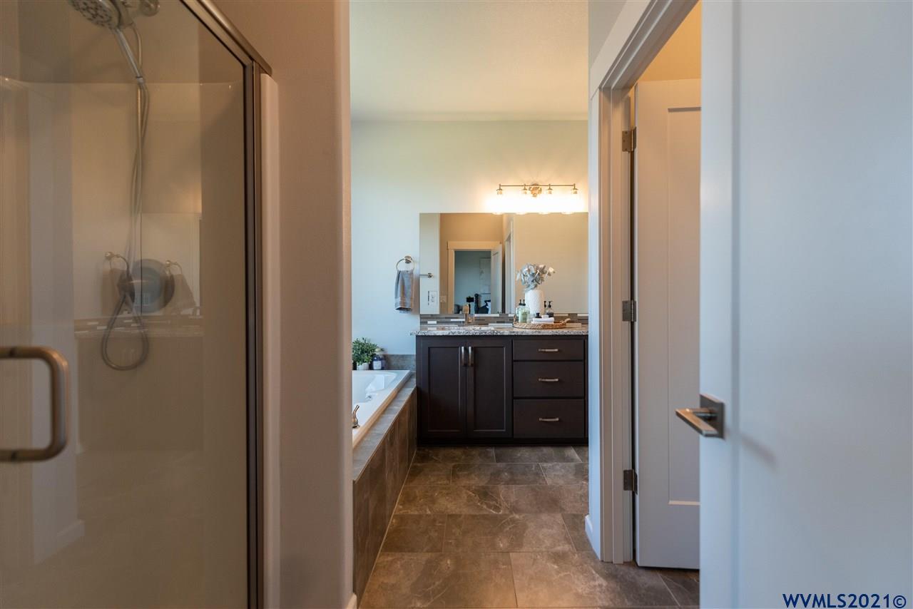 2733 Northeast Tuscan Loop Albany, OR 97321 - Photo 26 of 37 Gallery Image 26