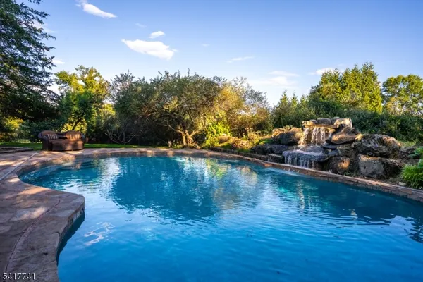 $2,399,900 | 25 Carriage Way, Bernards, NJ 07920