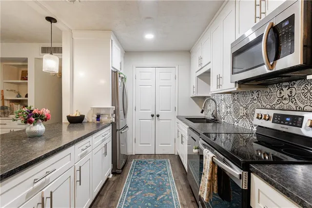 $310,000 | 216 River Mill Circle, Roswell, GA 30075