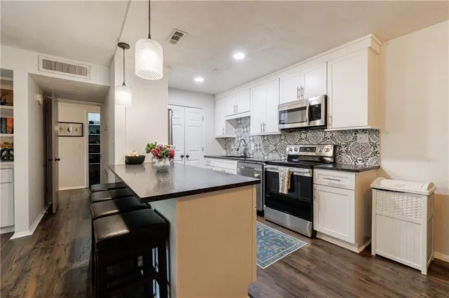 $310,000 | 216 River Mill Circle, Roswell, GA 30075