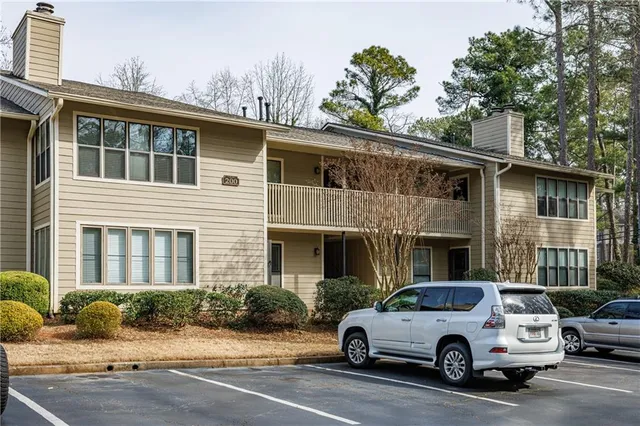 $310,000 | 216 River Mill Circle, Roswell, GA 30075