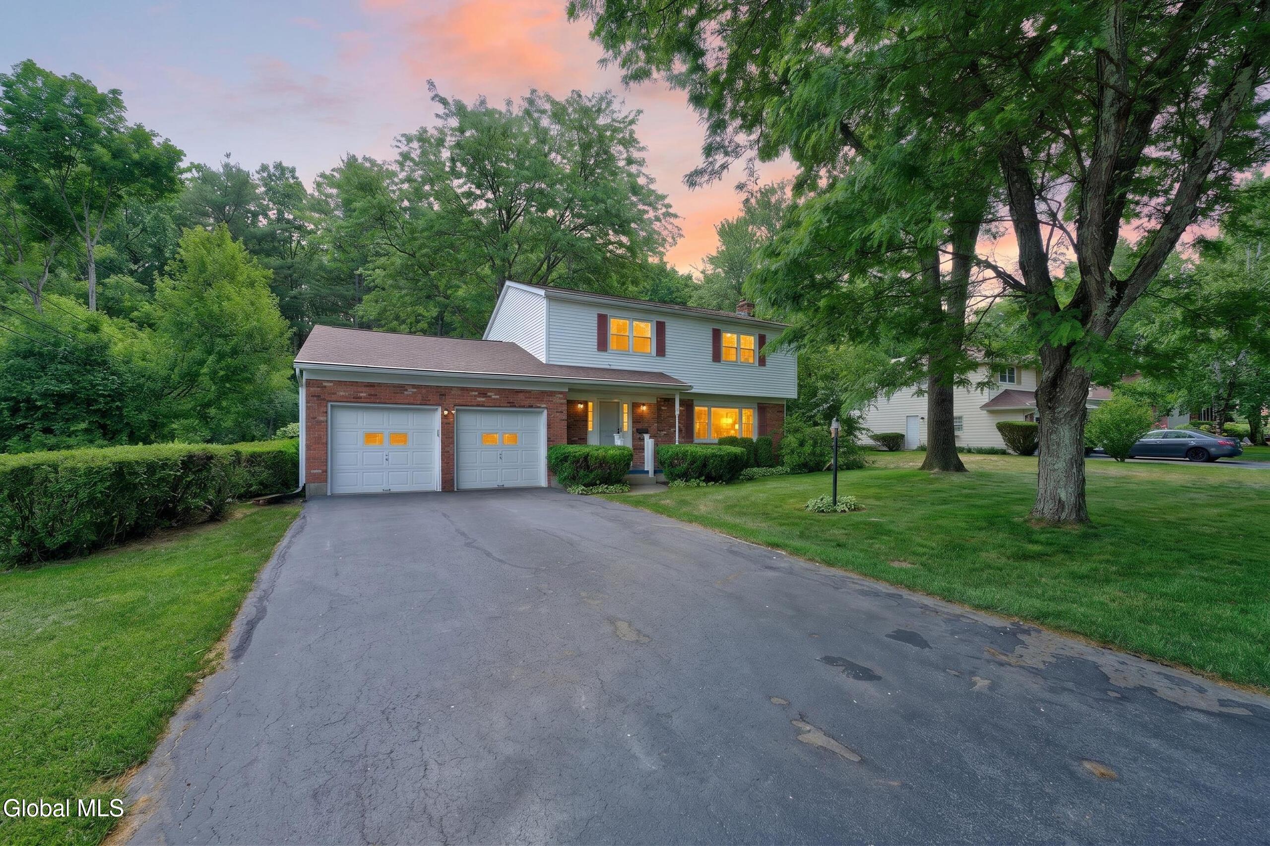 1222 Hempstead Road Niskayuna, NY 12309 - Photo 5 of 52 0 Front 3twilight