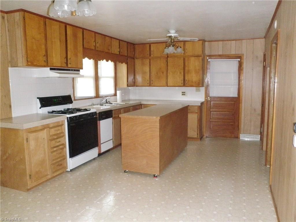 494 Boaze Road Lexington, NC 27295 - Photo 3 of 15 Gallery Image 3