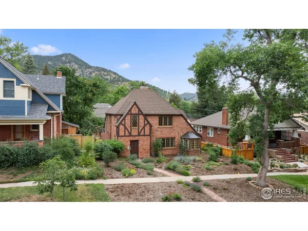 $1,490,000 | 911 Lincoln Place, Boulder, CO 80302