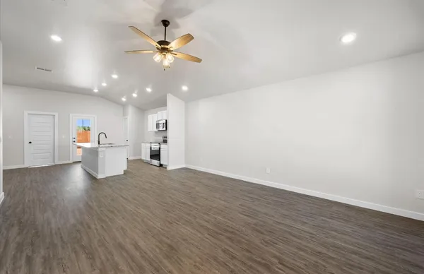 $1,700 | 2137 Langford Avenue, Lubbock, TX 79407