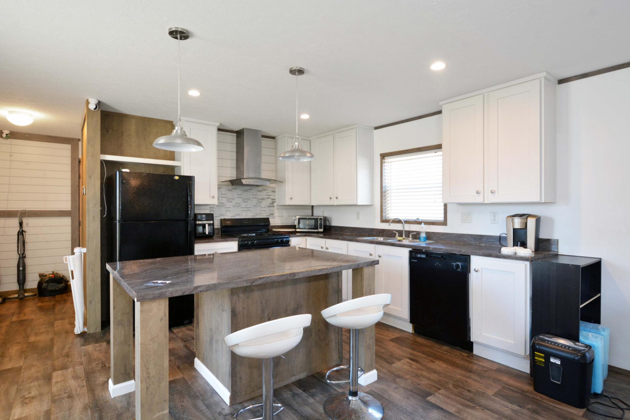 1368 96th Lane Northeast Blaine, MN 55434 - Photo 3 of 20