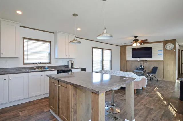 $95,000 | 1368 96th Lane Northeast, Blaine, MN 55434